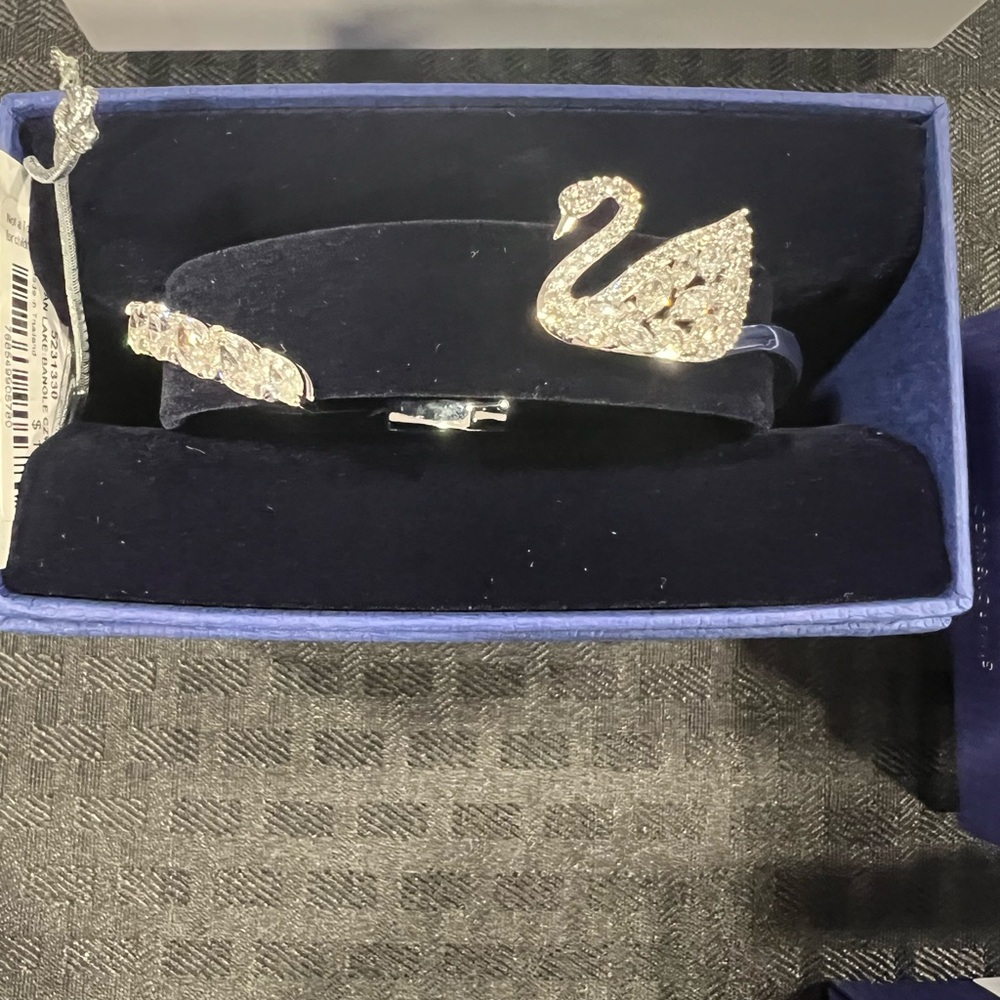 Swarovski Silver Swan Crystal Bracelet